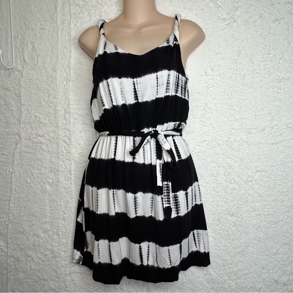 Gilli‎ USA tie dye belted dress womens medium.